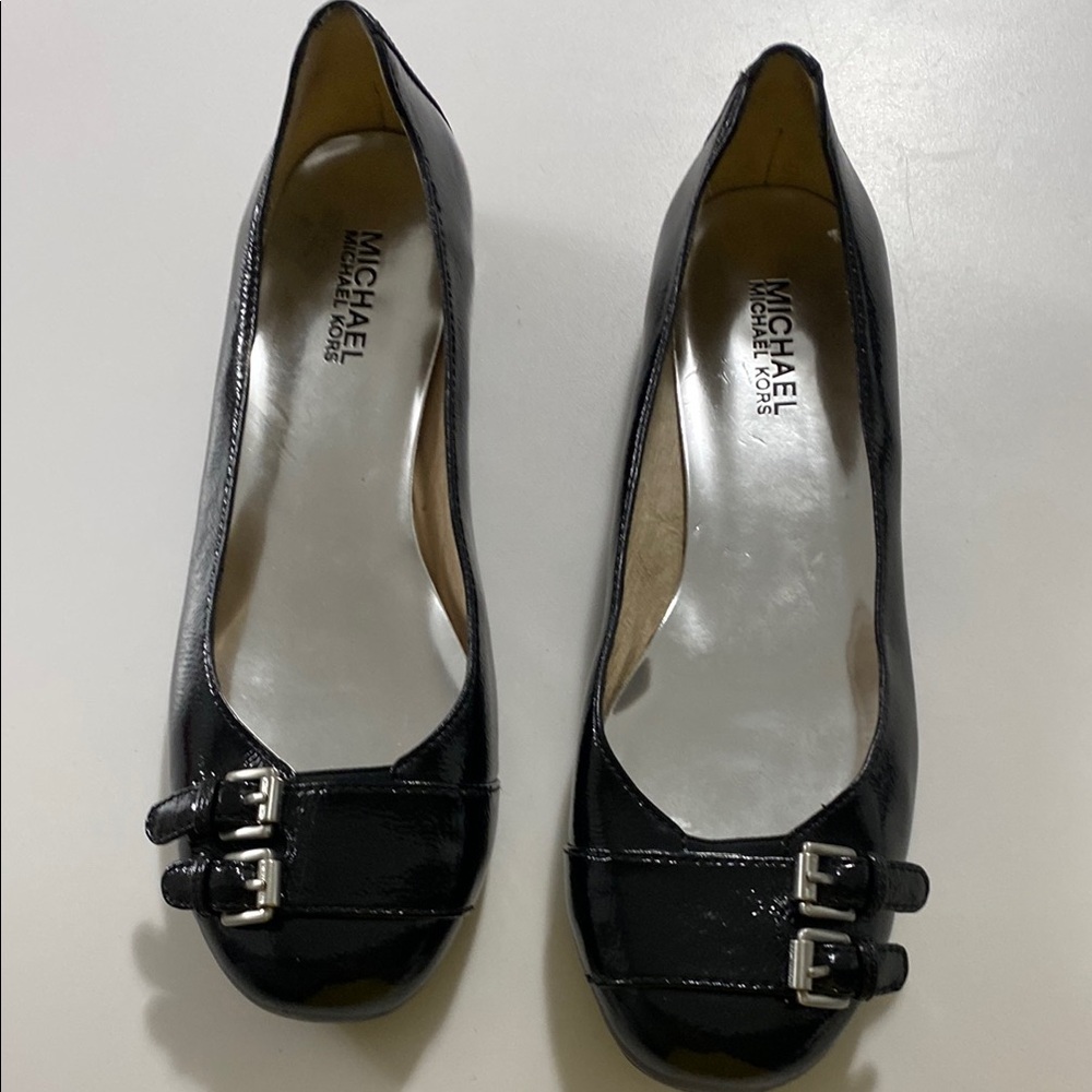 Michael Kors Black Heels with Classic Design size 8.5